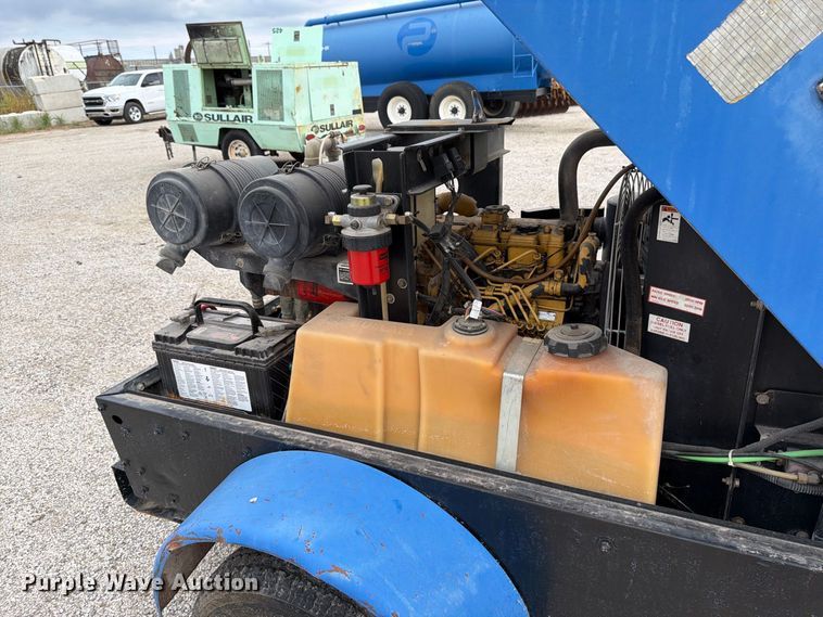 image for item FK3699 Sullair 185DPQCAT air compressor
