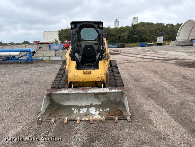 image for item FK3701 2012 Caterpillar 279C tracked skid steer loader