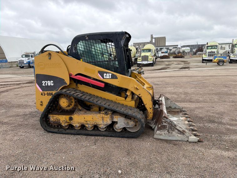 image for item FK3701 2012 Caterpillar 279C tracked skid steer loader