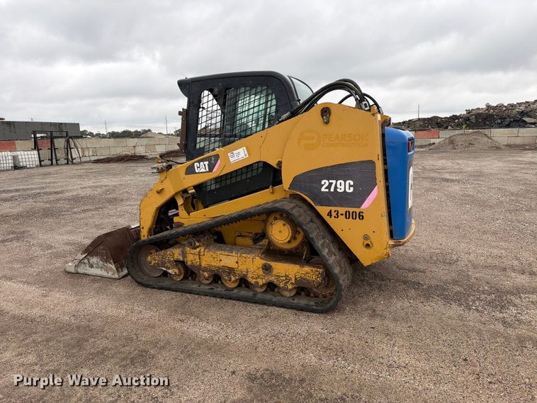 image for item FK3701 2012 Caterpillar 279C tracked skid steer loader