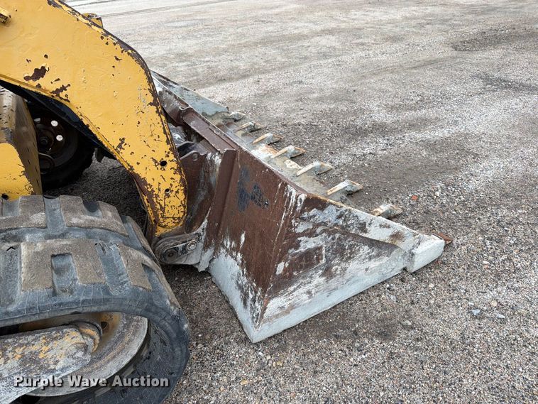 image for item FK3701 2012 Caterpillar 279C tracked skid steer loader
