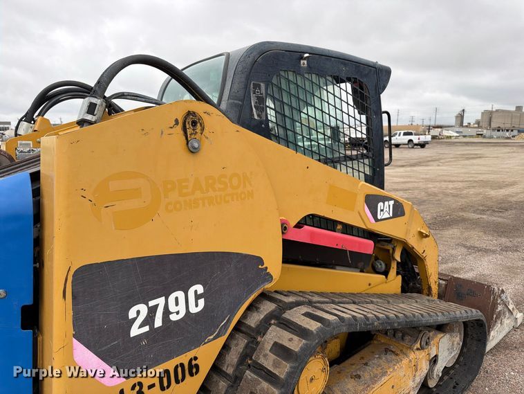 image for item FK3701 2012 Caterpillar 279C tracked skid steer loader