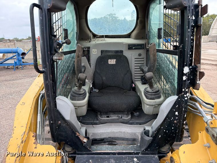 image for item FK3701 2012 Caterpillar 279C tracked skid steer loader