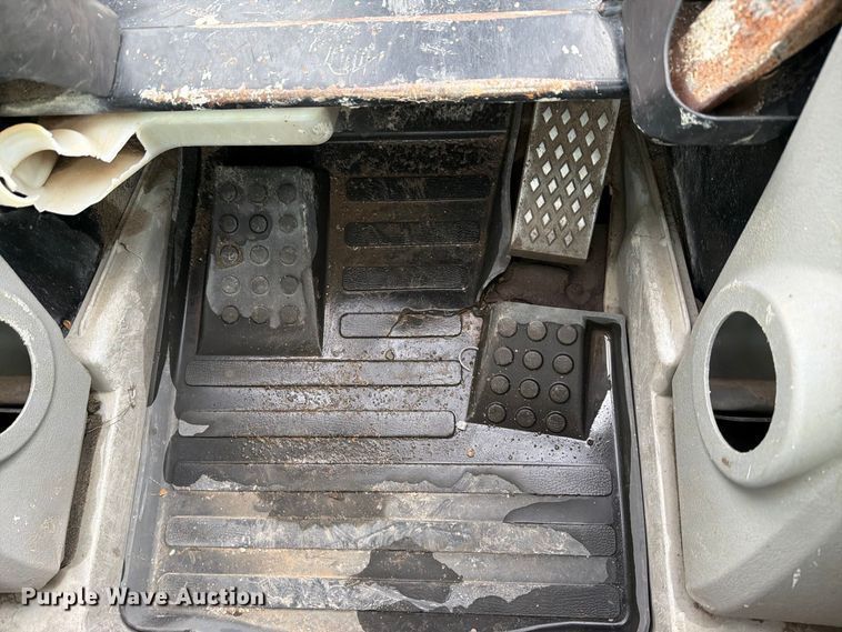 image for item FK3701 2012 Caterpillar 279C tracked skid steer loader