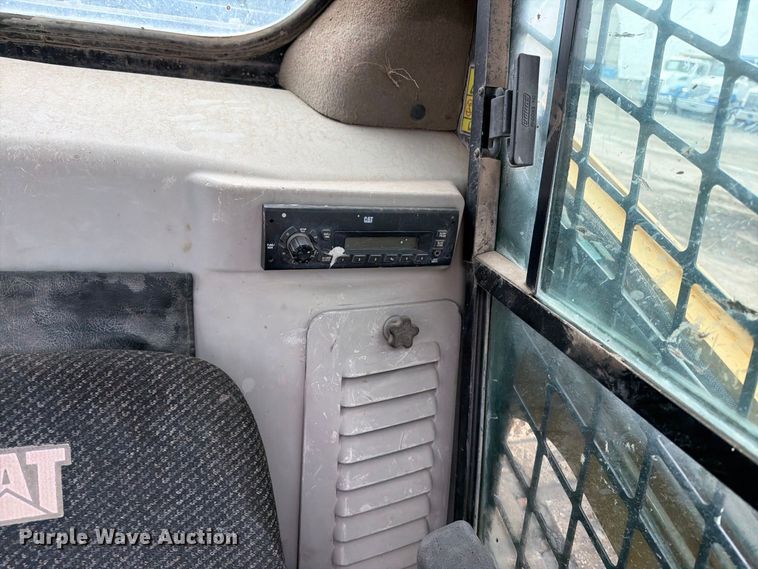 image for item FK3701 2012 Caterpillar 279C tracked skid steer loader