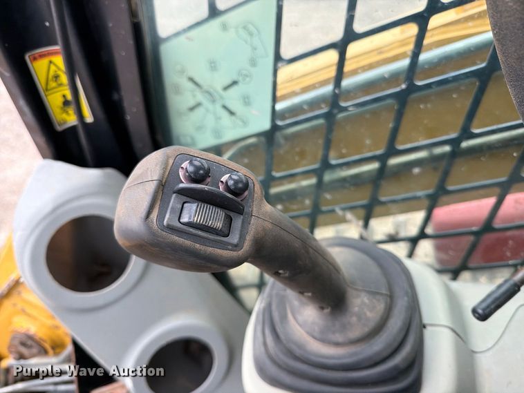 image for item FK3701 2012 Caterpillar 279C tracked skid steer loader