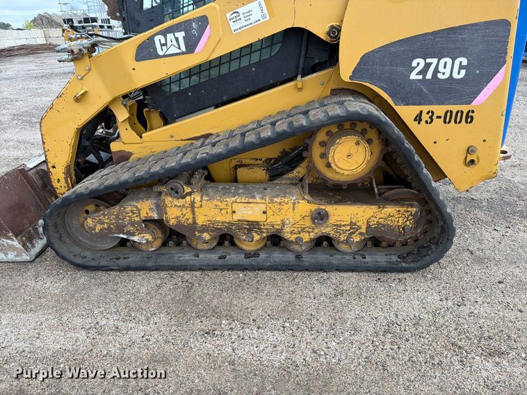 image for item FK3701 2012 Caterpillar 279C tracked skid steer loader