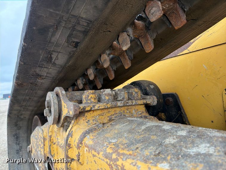 image for item FK3701 2012 Caterpillar 279C tracked skid steer loader