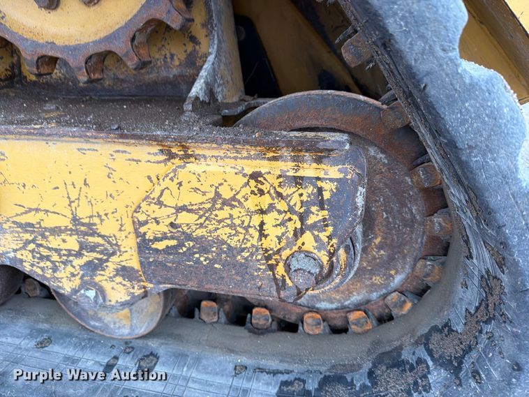 image for item FK3701 2012 Caterpillar 279C tracked skid steer loader
