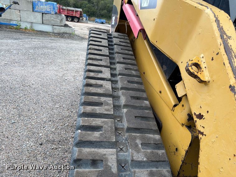 image for item FK3701 2012 Caterpillar 279C tracked skid steer loader