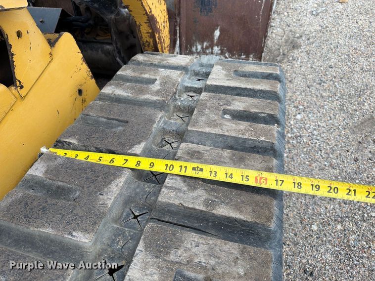 image for item FK3701 2012 Caterpillar 279C tracked skid steer loader