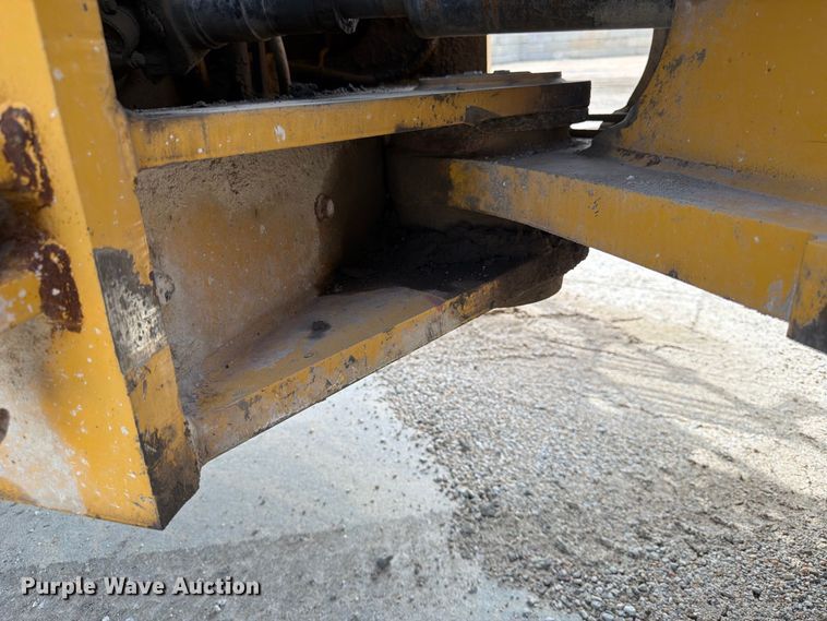 image for item FK3702 2020 John Deere 824L wheel loader