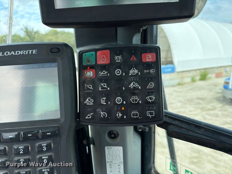 image for item FK3702 2020 John Deere 824L wheel loader