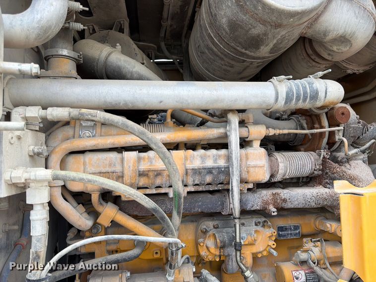 image for item FK3702 2020 John Deere 824L wheel loader