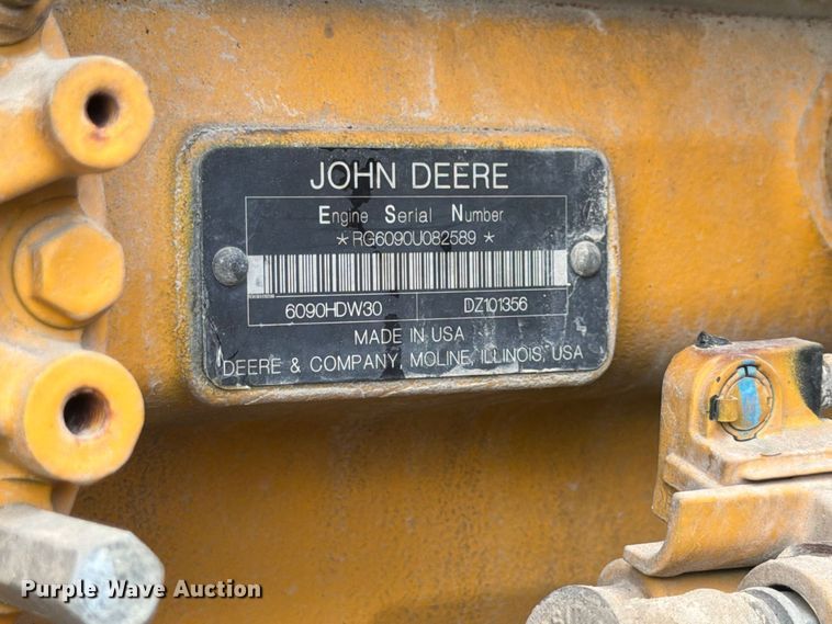 image for item FK3702 2020 John Deere 824L wheel loader
