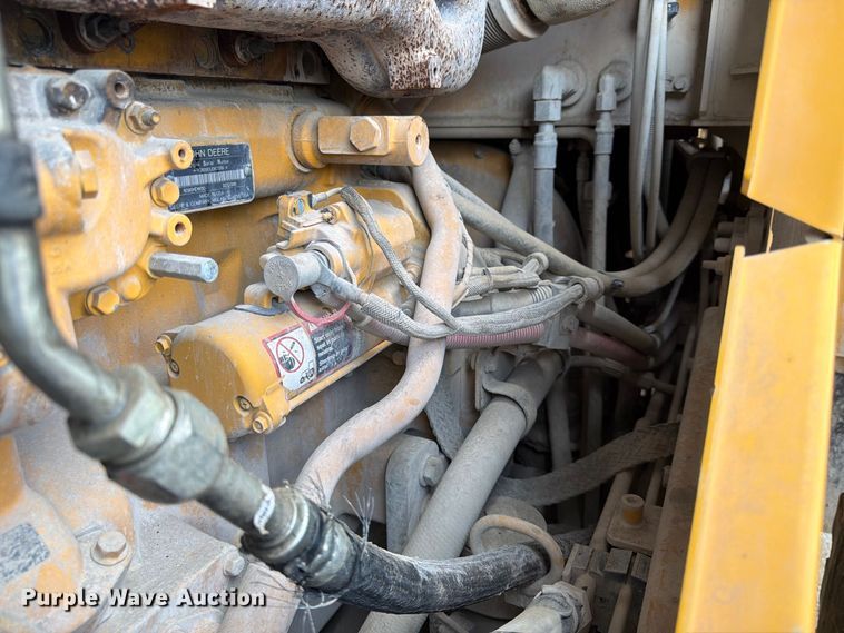 image for item FK3702 2020 John Deere 824L wheel loader