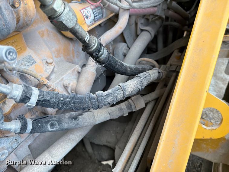 image for item FK3702 2020 John Deere 824L wheel loader