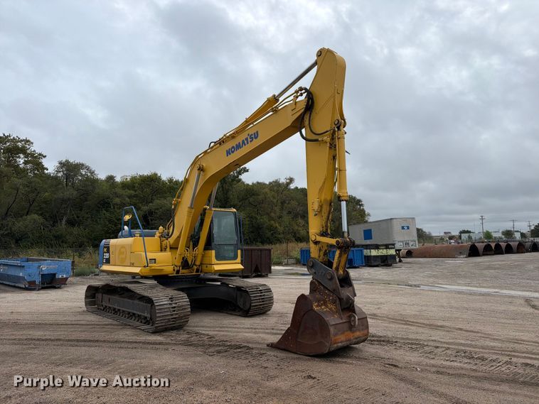 image for item FK3703 2006 Komatsu PC220LC-8 excavator