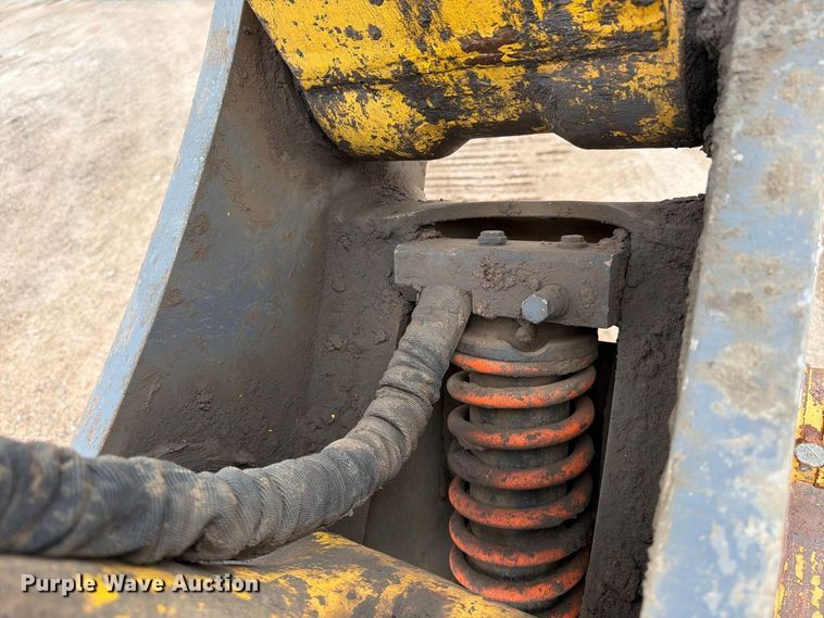 image for item FK3703 2006 Komatsu PC220LC-8 excavator