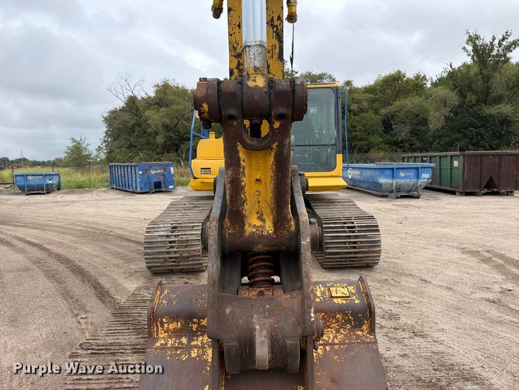 image for item FK3703 2006 Komatsu PC220LC-8 excavator