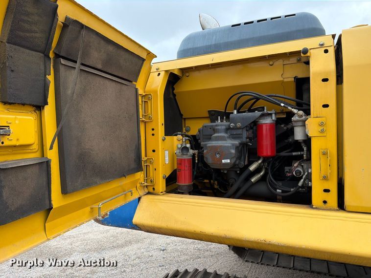 image for item FK3703 2006 Komatsu PC220LC-8 excavator