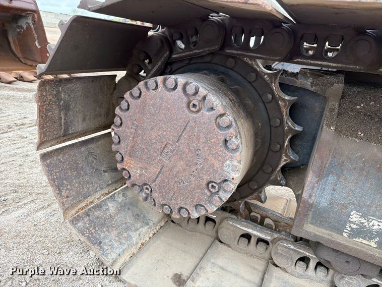 image for item FK3703 2006 Komatsu PC220LC-8 excavator