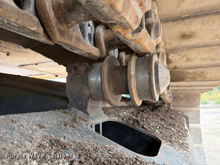 image for item FK3703 2006 Komatsu PC220LC-8 excavator