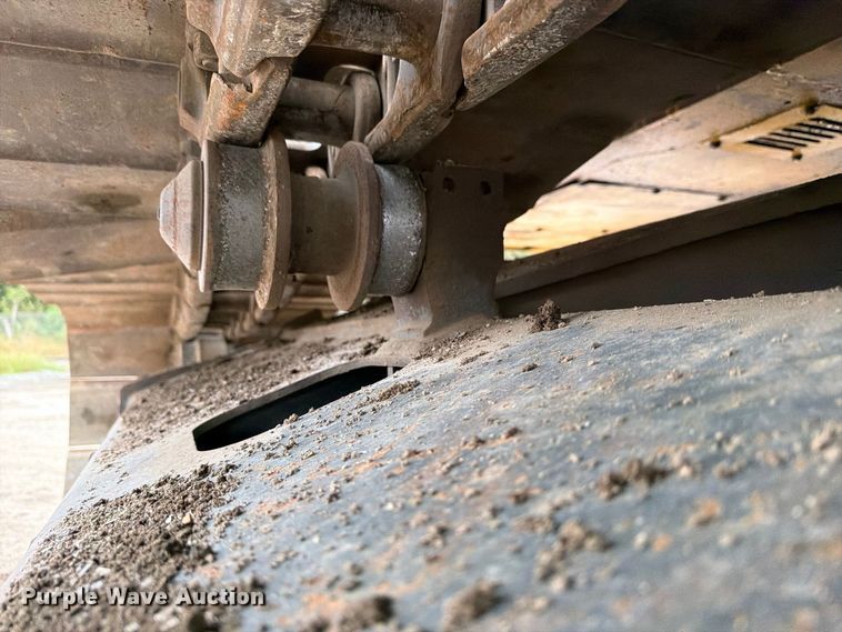 image for item FK3703 2006 Komatsu PC220LC-8 excavator