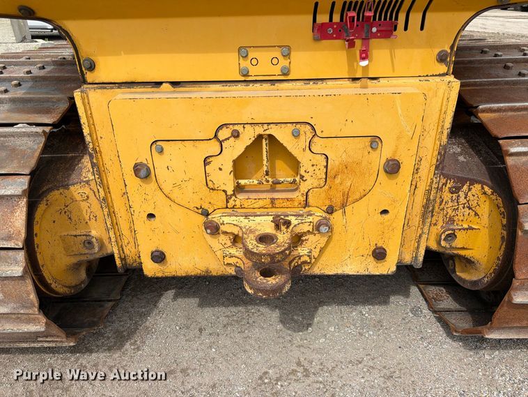image for item FK3704 2010 John Deere 750J dozer