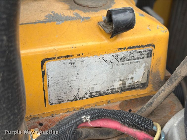 image for item FK3704 2010 John Deere 750J dozer