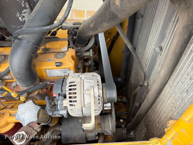 image for item FK3704 2010 John Deere 750J dozer