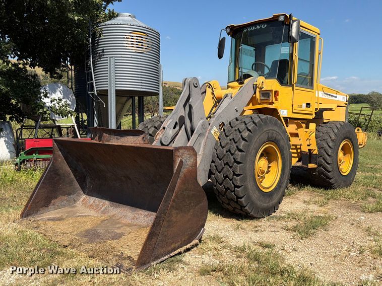 2002 Volvo L70D wheel loader