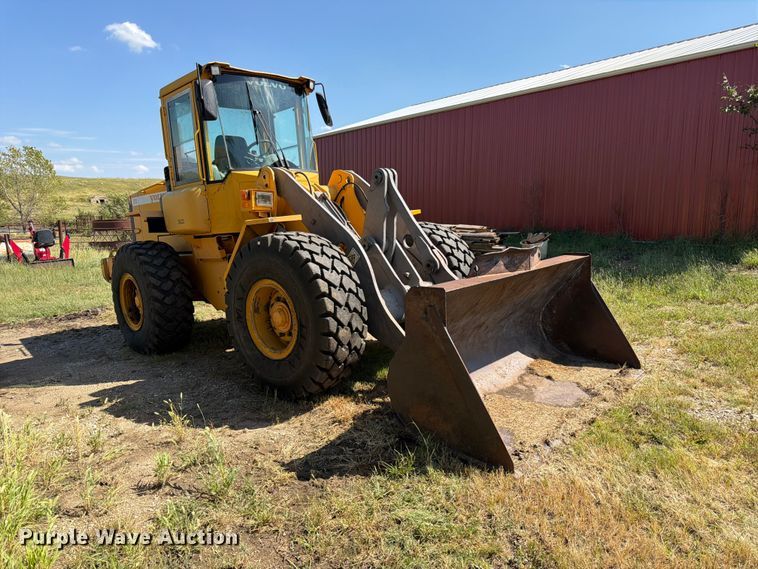 image for item FK3712 2002 Volvo L70D wheel loader
