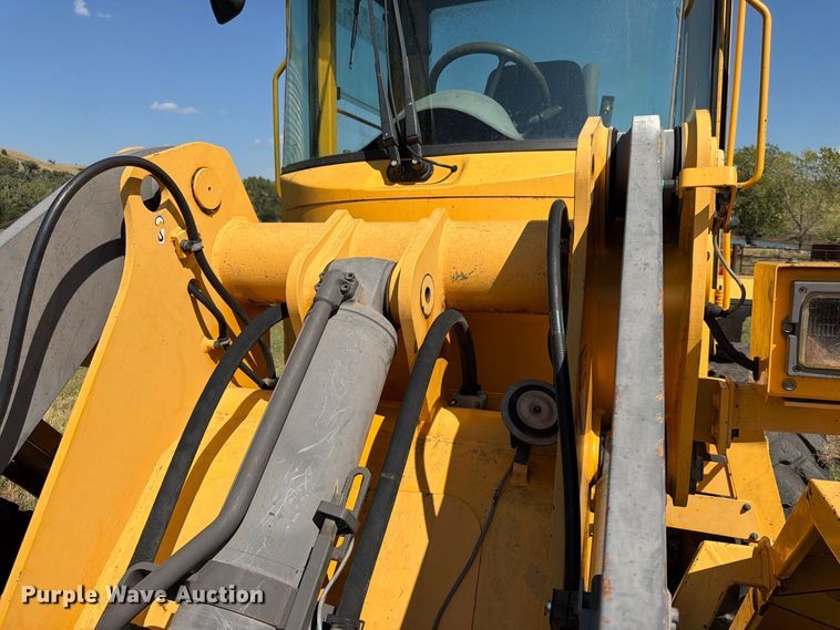 image for item FK3712 2002 Volvo L70D wheel loader