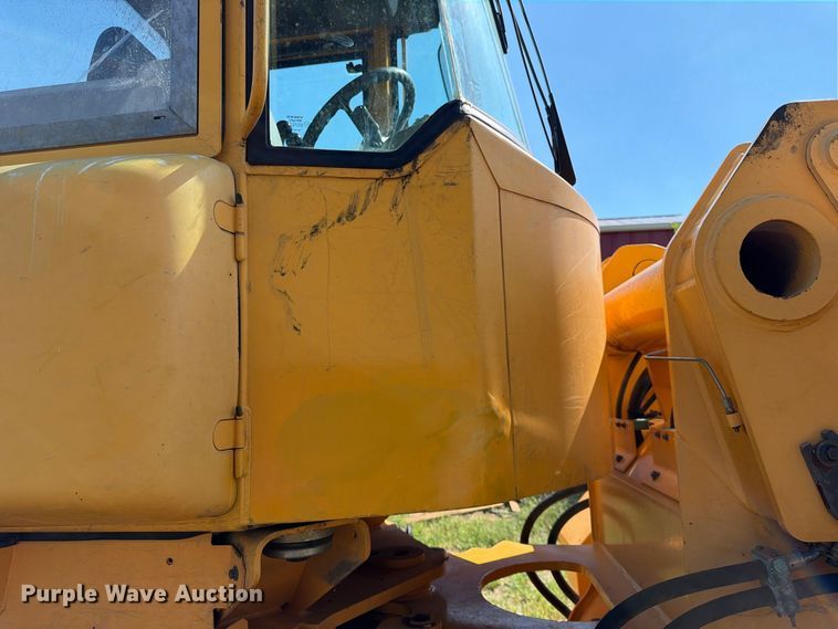 image for item FK3712 2002 Volvo L70D wheel loader