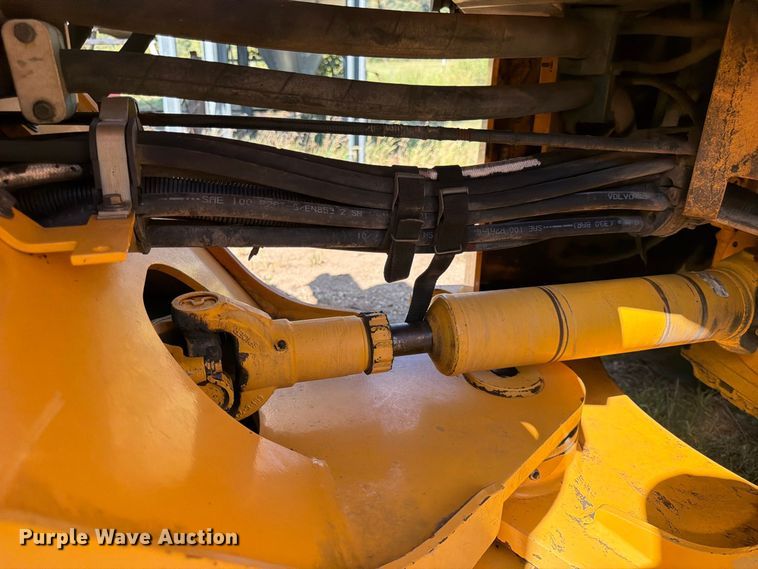image for item FK3712 2002 Volvo L70D wheel loader