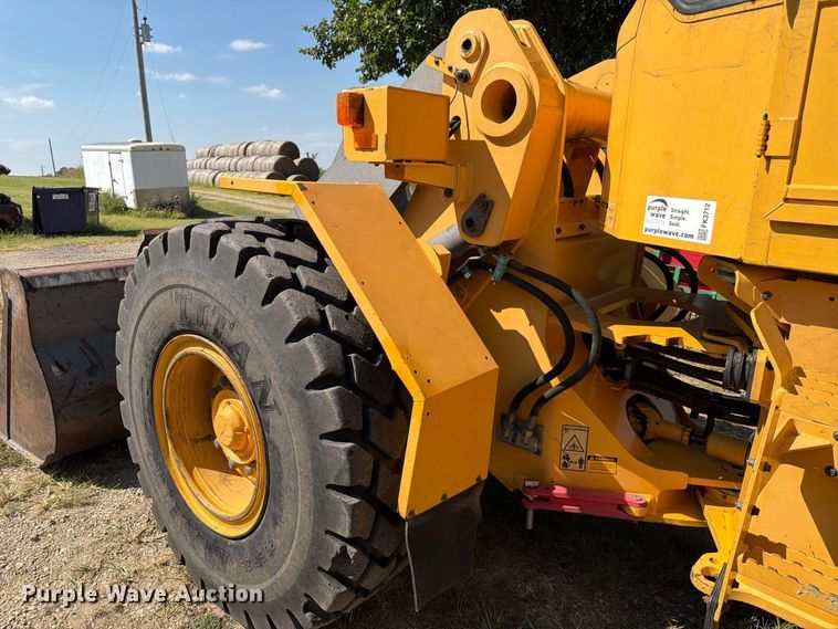 image for item FK3712 2002 Volvo L70D wheel loader