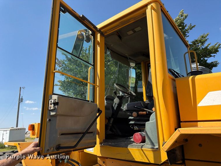 image for item FK3712 2002 Volvo L70D wheel loader