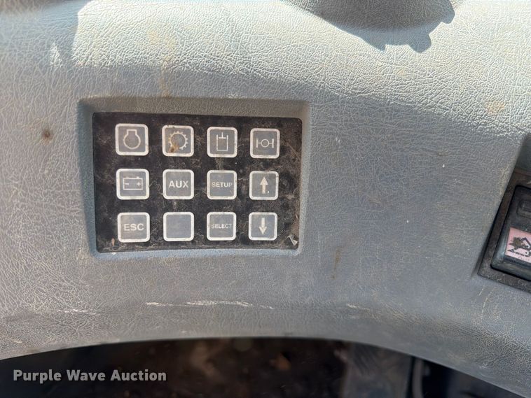 image for item FK3712 2002 Volvo L70D wheel loader