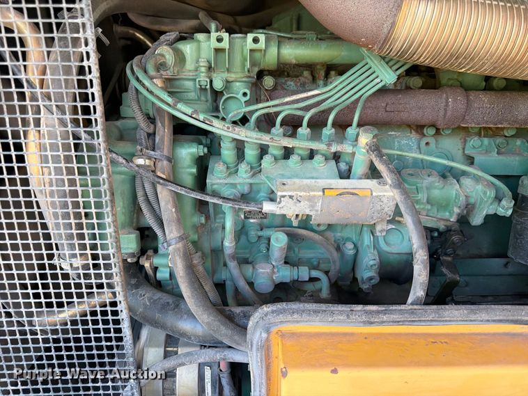 image for item FK3712 2002 Volvo L70D wheel loader