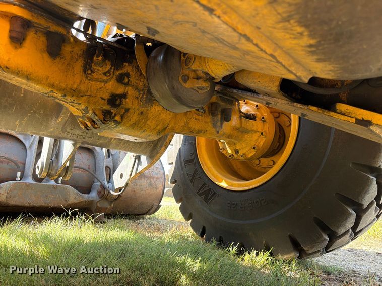 image for item FK3712 2002 Volvo L70D wheel loader