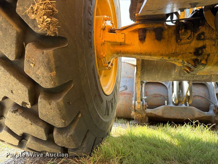 image for item FK3712 2002 Volvo L70D wheel loader