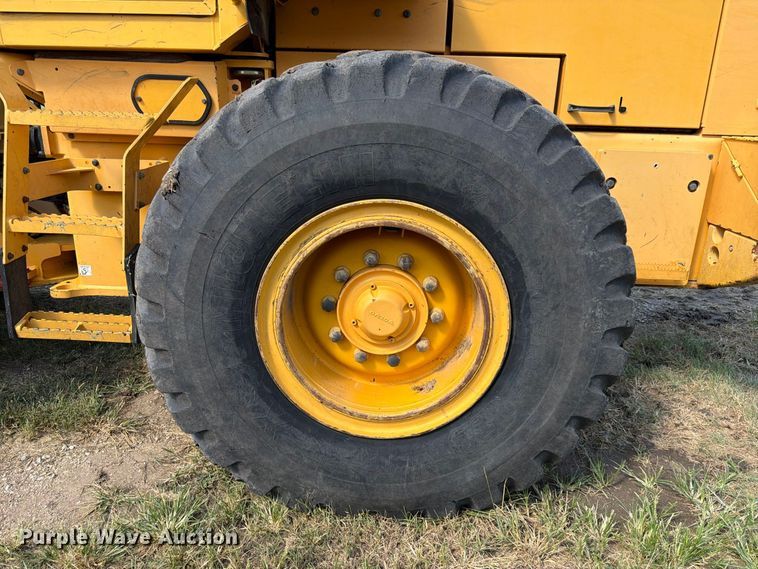 image for item FK3712 2002 Volvo L70D wheel loader