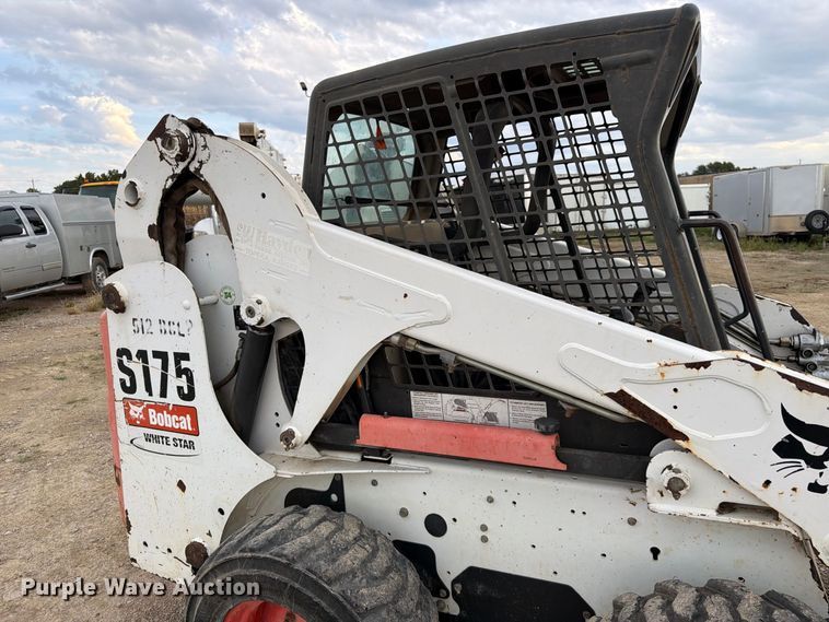 image for item FK3716 2012 Bobcat S175 skid steer loader