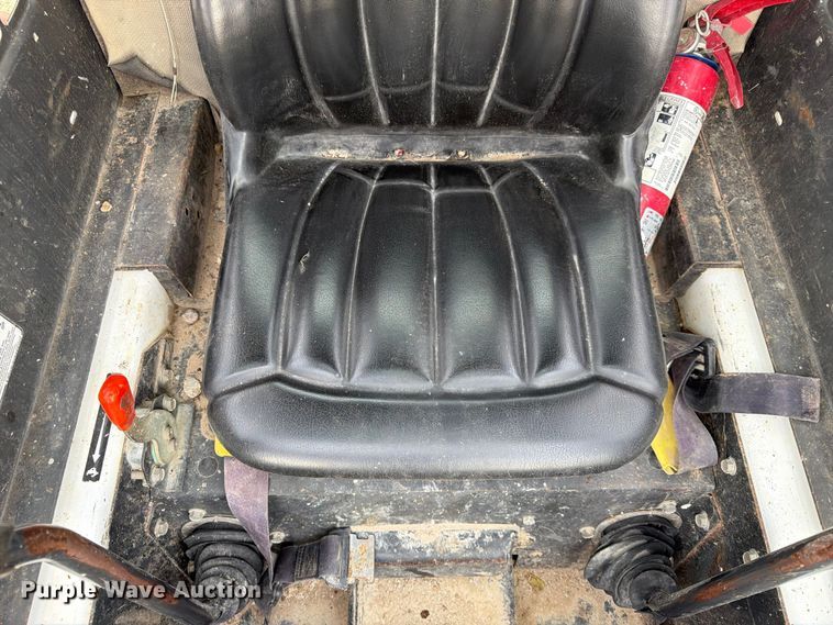 image for item FK3716 2012 Bobcat S175 skid steer loader