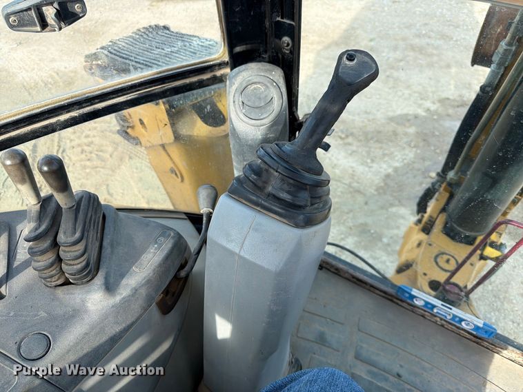image for item FK3717 2007 Caterpillar 420E backhoe
