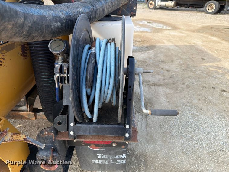 image for item FK3718 2011 Vac-Tron LP305DT vacuum excavator