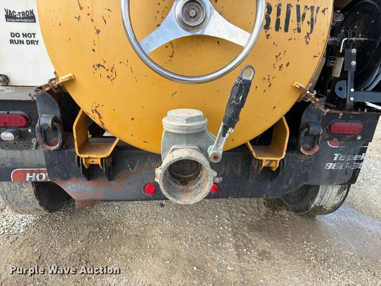 image for item FK3718 2011 Vac-Tron LP305DT vacuum excavator