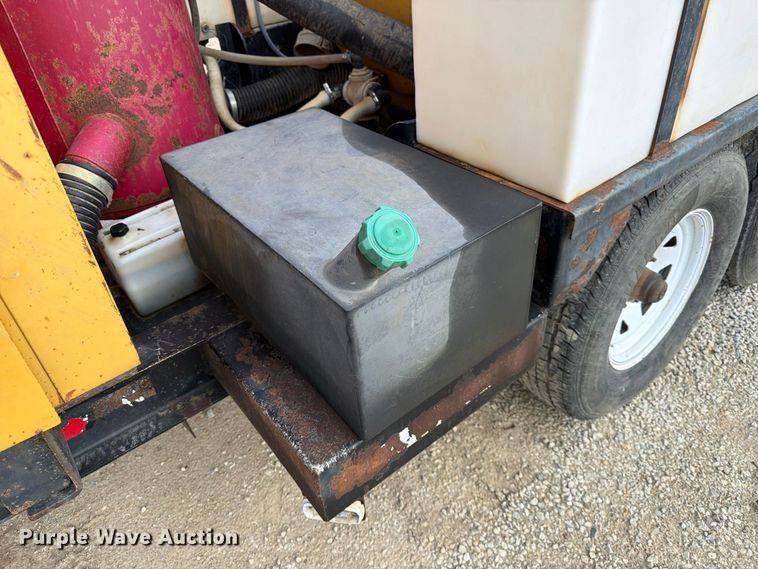 image for item FK3718 2011 Vac-Tron LP305DT vacuum excavator