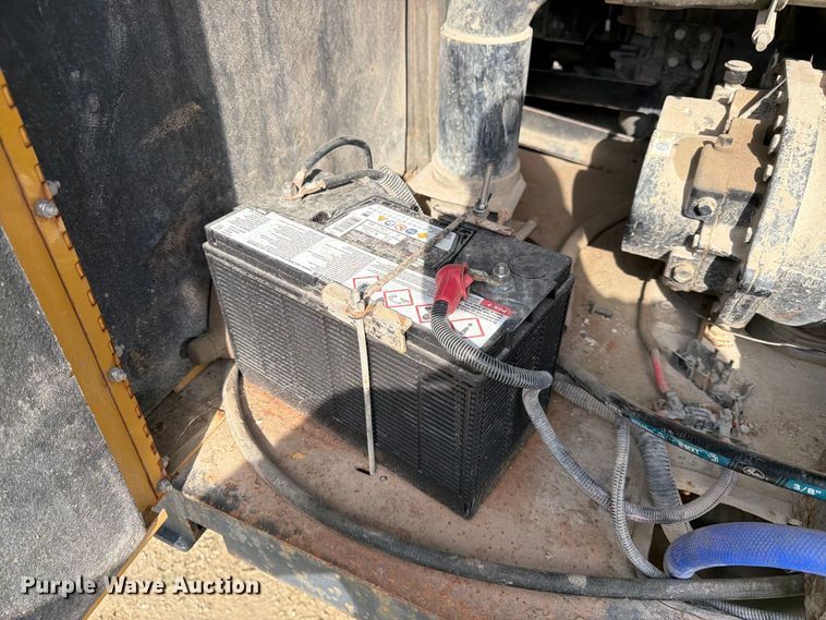 image for item FK3718 2011 Vac-Tron LP305DT vacuum excavator